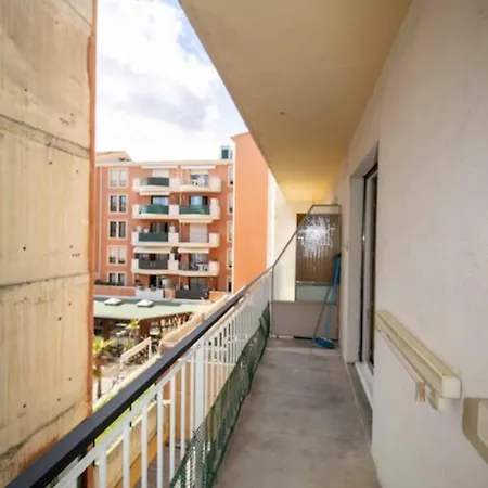 Apartment And Comfort For 2 In The Centre Saint-Raphael (Var)