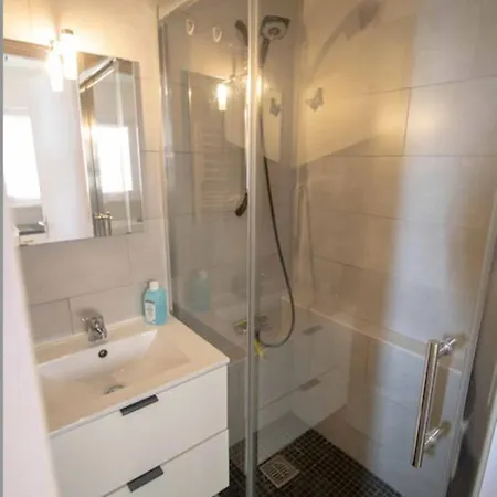 And Comfort For 2 In The Centre Apartment