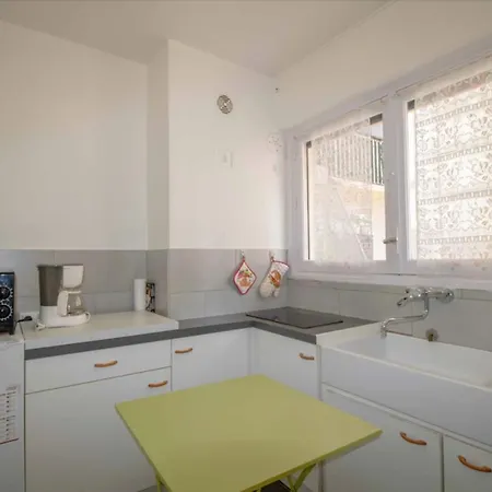Апартаменты And Comfort For 2 In The Centre Сен-Рафаэль